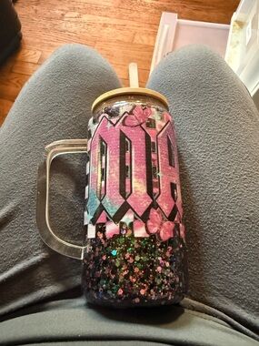 16 oz glitter Pink mama snow globe cup